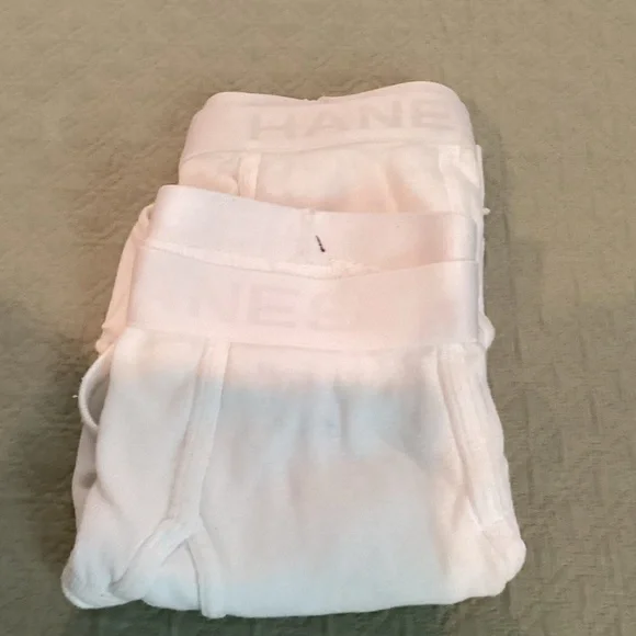 Hanes Classic White Boxer Briefs. B - Picture 7 of 7